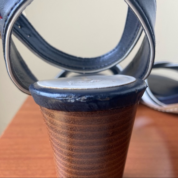 Tommy Hilfiger Block Heel Ankle Strap Sandal - Picture 11 of 12